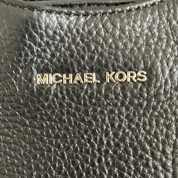 Black Michael Kors Shoulder Bag - Picture 2 of 13